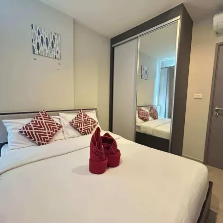 The Edge high-end apartment in Pattaya, near the beach pedestrian street