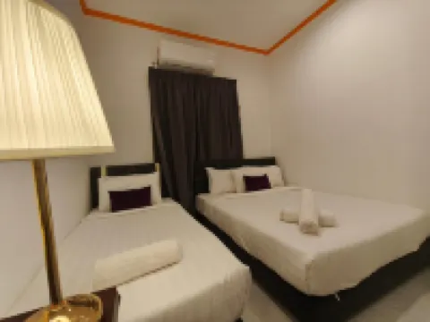 Amanjiwa Villa @ A' Famosa - Private Pool Hotels in Pegoh