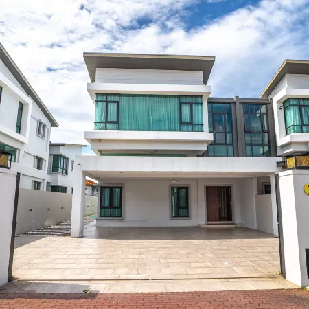 Cheekaaboo Playhouse Ipoh I Private Pool Family Stay with Indoor Playzone
