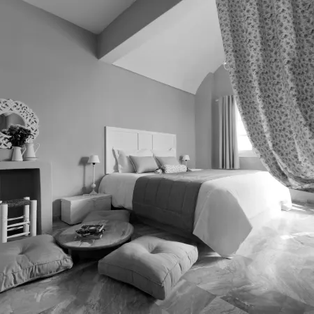 Santorini Roses Suites