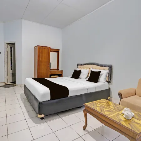 OYO 94802 Hotel Prima