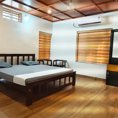 Turtle Island - Ayurveda Backwater Stay, Munroe Island Hotels near Sambranikodi Mary Land Island