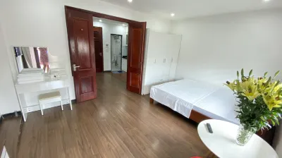 Era Apartment La Thanh Hotel dekat Thong Nhat Park (Lenin Park)