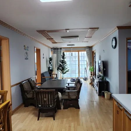 Ha-Wahyeon HOUSE: Great location, views and vibe!
