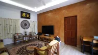 Voon Cottages@Pinjistation | Private Pool | 10pax