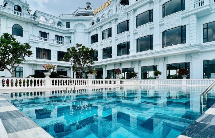 Bamboo Riverside Boutique Hotel
