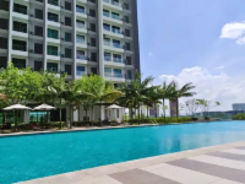 The Bureau - Smart Suites Cyber Hotels near Limkokwing University