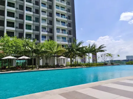 The Bureau - Smart Suites Cyber Отели рядом с достопримечательностью «Таман Тасайк Сайберджая / Сайберджая Лейк Гарденс»