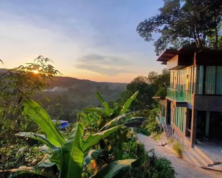 The Kiriwong Valley Villas & Restaurant Hotels in Lan Saka