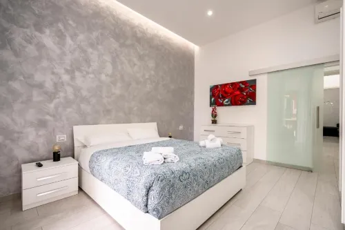 Casa di Carly - large cozy retreat in center