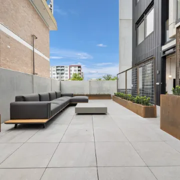 Bright Studio in Braddon with Parking