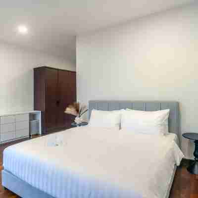 Embassy Villa Top Floor Unit, Ampang Hilir Rooms