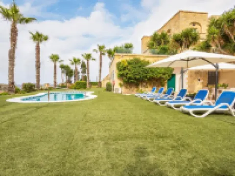 Villa Zest - 3 bedrooms (sleeps 6+2 kids) Qala village Hotels in Qala