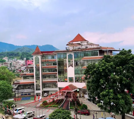 BangGiang EcoGreen Hotel
