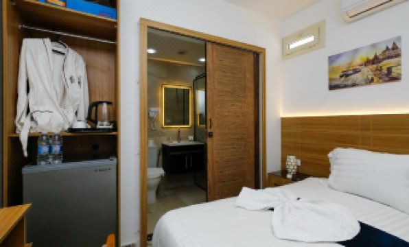 The Kanz Boutique Pyramids