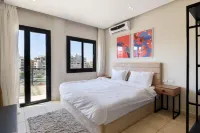Golden 4BR Pool Villa - Inns