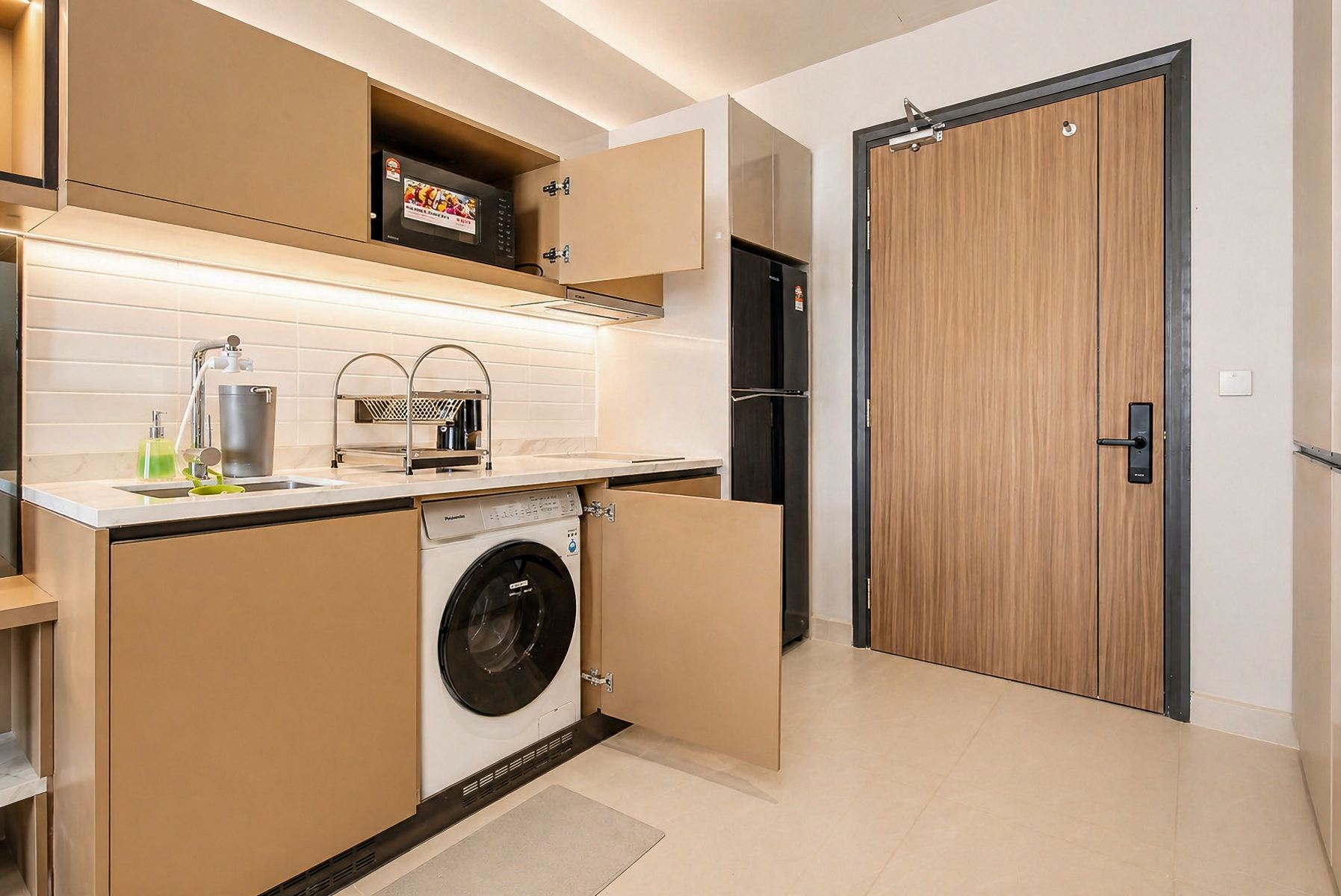 Two-Bedroom Luxury Suite with Bathtub, Netflix, Low Floor