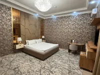 Royal Hotel Navoi - 3-Star
