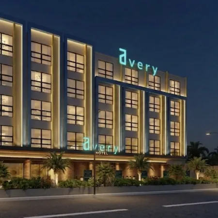 Avery Hotel & Waterpark Surabaya Tugu Pahlawan