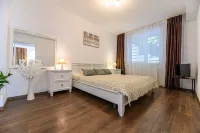 Brasov Hillside Suite Near City Center - 3 ดาว