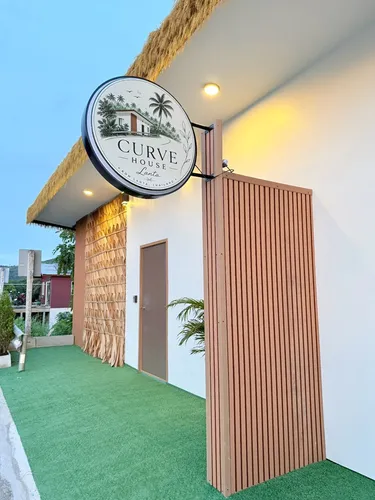 รูปภาพของCurve House Lanta