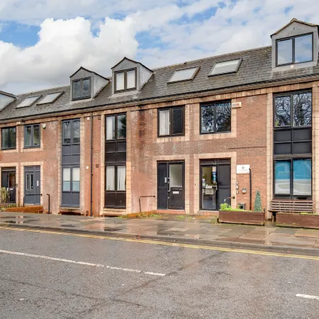 Dene House Apartments, near city centre!