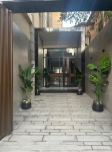 Luxury 3BR Apt | Prime Spot w/Lounge & Dinning