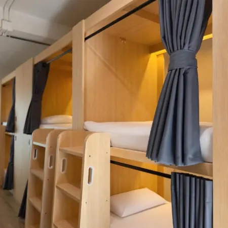 Nana Best Hostel