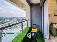 Classy 1BR Lavington Near junction Mall - Pool, Gym, Fast WiFi Hotels near Braeburn School