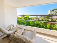 Exclusive oceanfront family apartment - Apartments