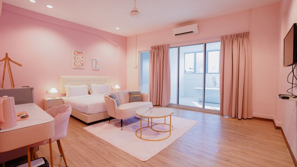 The Pink Boutique