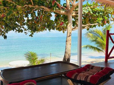 Oceanfront Villa at Bang po Beach Koh Rooms