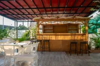 Velaris Boutique Hotel - 游泳池