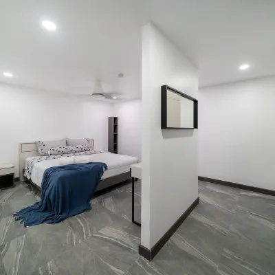 Digital Nomad-Beachside Apt-2 BR (302)-Nai Harn Beach Hotels near بحيرة نايهارن