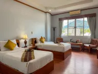 Golden Cherry Hotel - breakfast
