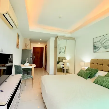 Laguna Beach Resort 2 | Pool & Free Utilities