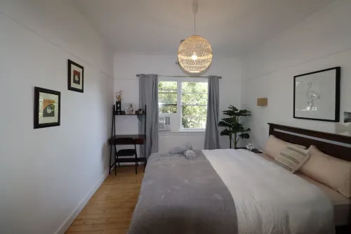 Timeless Allure near Train station and Costco Hotels in Ringwood