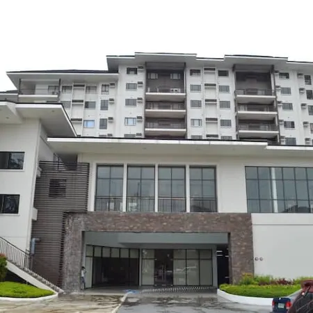 Cool Breeze-Serin West Tagaytay 1-bedrooom Condo