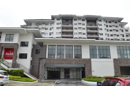 Cool Breeze-Serin West Tagaytay 1-bedrooom Condo