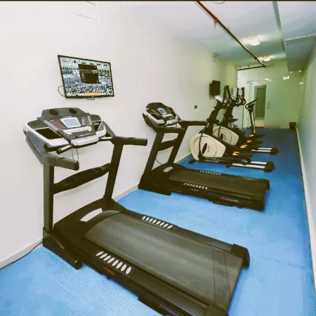 Safari Kuwait Hotel Apartments Отели рядом с достопримечательностью «Торговый центр Souk Sharq»