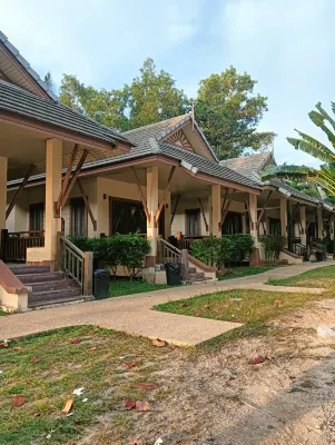 Chaithalay khanom Resort