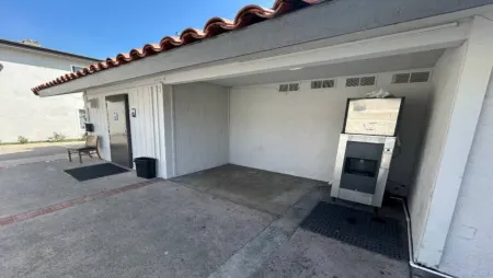 Studio 6 Suites Buena Park, CA – Anahiem/Near Maingate Knotts Отели рядом с достопримечательностью «Jain Centre of Southern California»