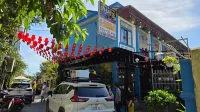 SHARE Hostel & Coffee
