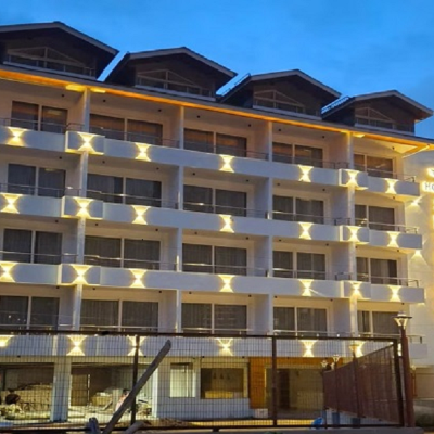 天際線酒店，馬拉里- 步行至購物街，中央供暖 Hotel Exterior