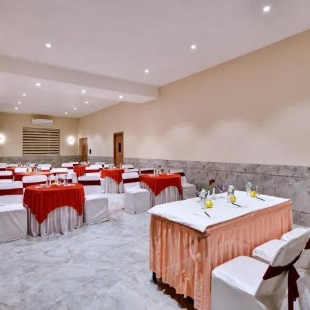 Click Hotel Bhuj
