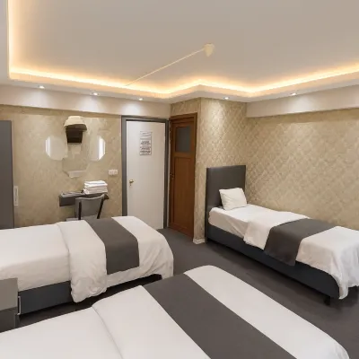 Grand Sezgin Hotel Các khách sạn gần Bến xe điện Laleli