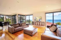 Bright Ocean View House 3B5B double garage