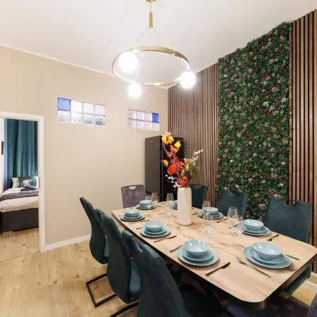 Deluxe Suite near Messe Berlin 8 Guests 2 Bathroom