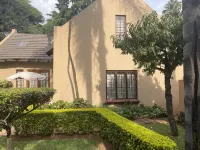 Lalakamnandi Guesthouse 왈틀루  기차역 주변 호텔