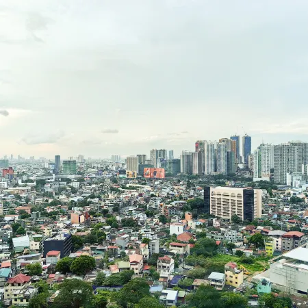 2BR Uptown BGC-22Floor view and near Mitsukoshi, Uptown Mall, and Restaurants